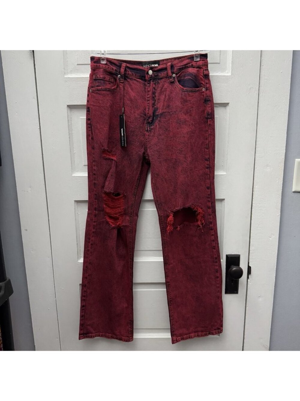 Fashion Nova Old Habits Ripped Straight Leg Jeans Red Acid Wash Juniors 13 NWT